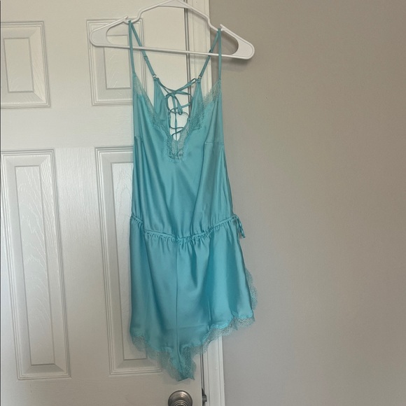 Victoria's Secret Blue Lace Chemise - Picture 1 of 3